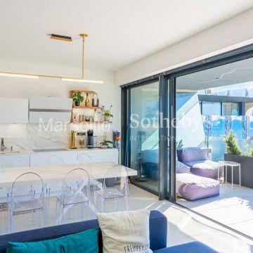Appartement • Le Pharo - Photo 1