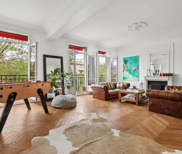 Location Appartement 7 pièces Meublé 222m² PARIS 16ème - Photo 2
