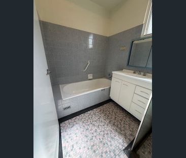 Short term rental only, 3 bedroom house in Hawthorn - Photo 3