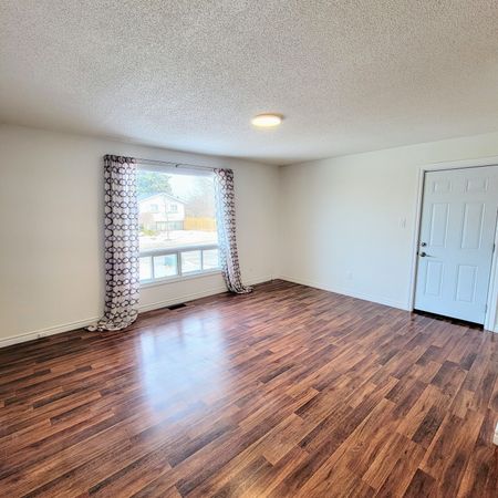 For Lease - 34 McConkey Place Unit# Upper, Barrie, Ontario - Photo 5