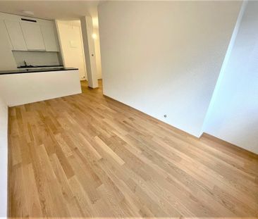 Rare au coeur des Eaux-Vives - côté cour - Photo 5