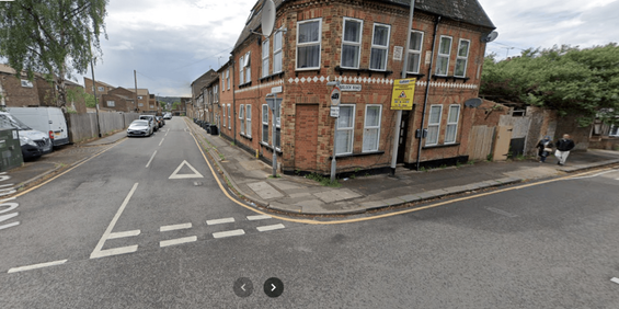 1 bedroom in a house share to rent - Photo 3