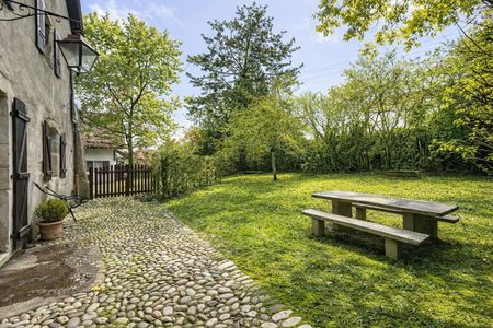 Charming house with garden in Collex - Photo 3