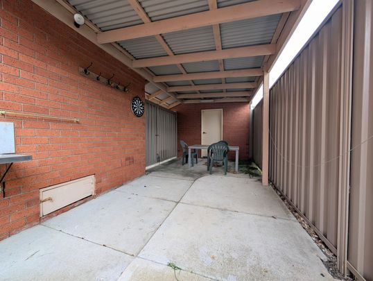 Low Maintenance Unit - Photo 1