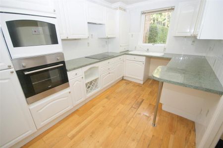 2 bedroom terraced house to rent - Photo 2