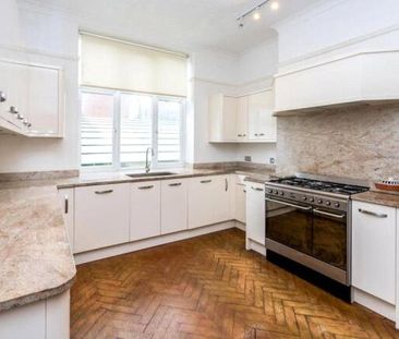 3 bedroom apartment to rent Charter House, Mulgrave Road, Sutton, SM2 - Photo 5