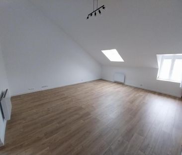 Location Appartement 3 pièces 71m² FLEURY LES AUBRAIS 45400 - Photo 5