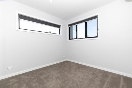 1/212 Bell Street, Coburg VIC 3058 - Photo 3