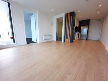 Spacious One Bedroom in SugarTree - Photo 3