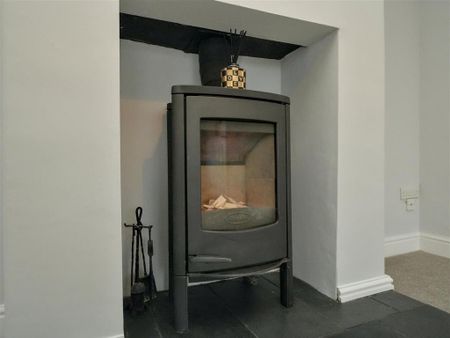 3 bedroom detached bungalow to rent - Photo 4