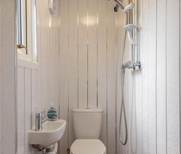 1 bedroom semi-detached house to rent - Photo 6