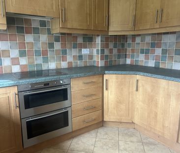SpruceAvenue, Selston, Nottingham - Photo 1
