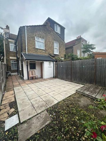 Wigston Road, London, E13 - Photo 3