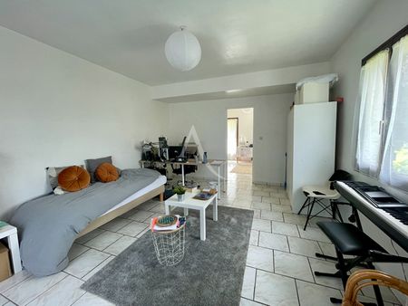 Location Appartement 1 pièce 39m² - Photo 3