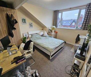 6 Bed - 12 Estcourt Terrace, Headingley, Leeds - LS6 3EX - Student - Photo 5