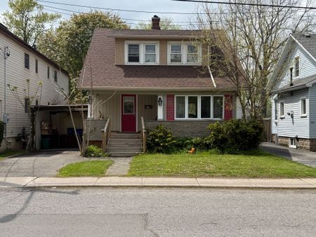 For Lease - 5715 Highland Avenue Unit# LOWER UNIT, Niagara Falls, Ontario - Photo 2