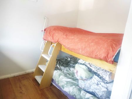 2 Bed Flat, Cobourne Ave, BN2 - Photo 3