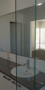 Stunning 4-Bedroom Rental House in Desirable Meadow Springs Neighborhood - Photo 4
