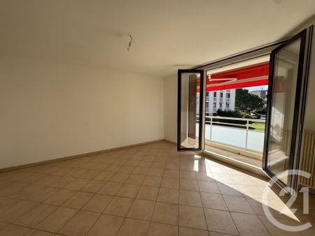 Location Appartement 2 pièces 55m² MARSEILLE 12ème - Photo 3