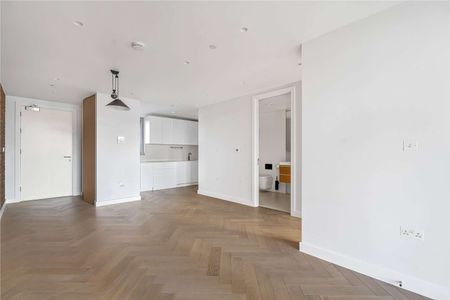 One-bedroom apartment with a private balcony. - Photo 2