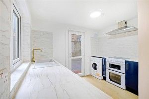 Grantham Road, London, SW9 - Photo 2