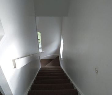2 Bed Flat, Great Barr, B43 - Photo 2