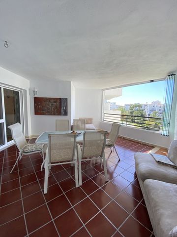 Middle Floor Apartment in Puerto Banús - Photo 2