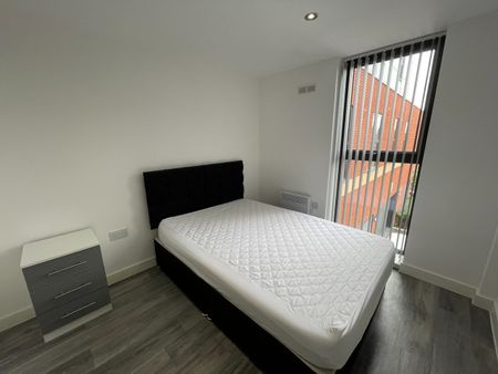 2 Bed Flat, Orange Grove House, M14 - Photo 4