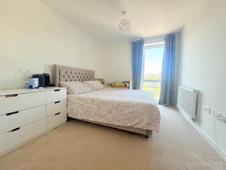 2 bedroom flat to rent - Photo 2