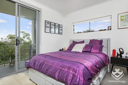 Top Floor, 2 Car and Storeroom, Park Outlook, Unbeatable Location, in this leafy pocket of Lutwyche. - Photo 2