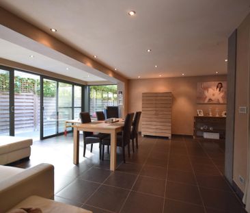 WONING MET ZONNIGE STADSTUIN - Photo 5