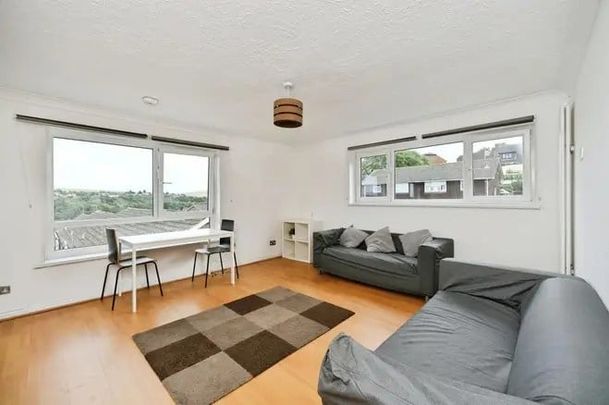 3 Bed Flat, Dartmouth Crescent, BN2 - Photo 1