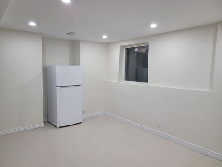 For Lease - 383 Jay Crescent, Orangeville, Ontario - Photo 5