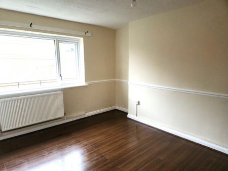 2 bedroom maisonette to rent - Photo 3