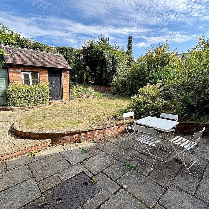 2 bedroom terraced house to rent - Photo 1