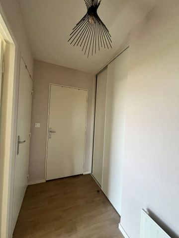 Location Appartement 3 pièces 64m² - Photo 3