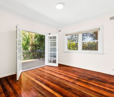 Charming Freestanding Home - Photo 6