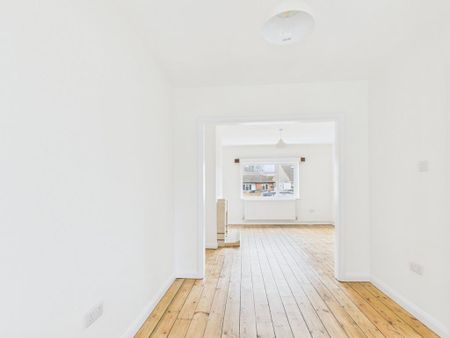 3 bedroom semi-detached house to rent - Photo 3