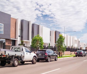 Modern and Stylish 3 bedroom home - Photo 5