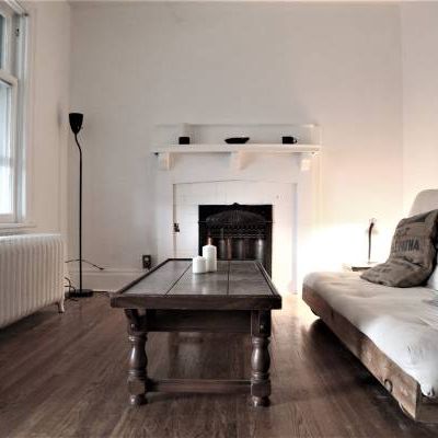 Vintage 2 Bdrm Apt Bloor + Dovercourt - Photo 1