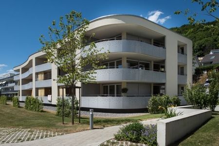 Can you resist this apartment - Photo 3