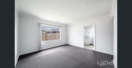 Spacious Family Home - Photo 2