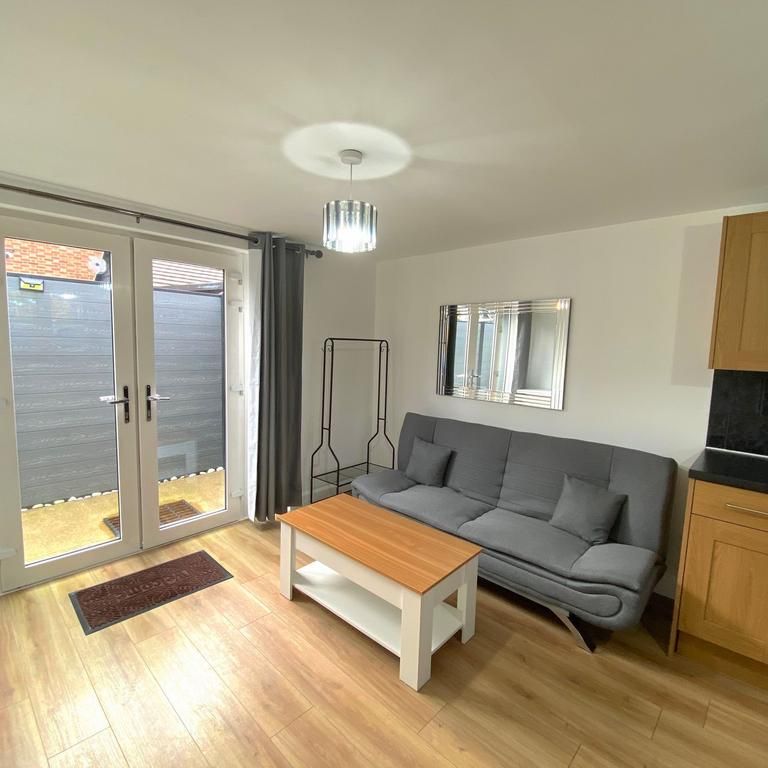 1 bedroom detached bungalow to rent - Photo 1