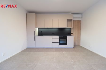 Pronájem bytu 2+kk v osobním vlastnictví 40 m², Praha 5 - Košíře - Fotografie 3