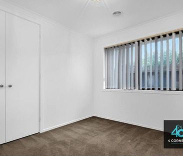 Spacious Family Living on a Generous Block in a Prime Location - Photo 3