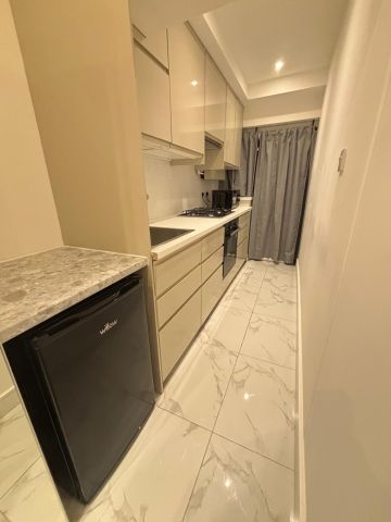 Studio Flat, London, SW19 - Photo 5