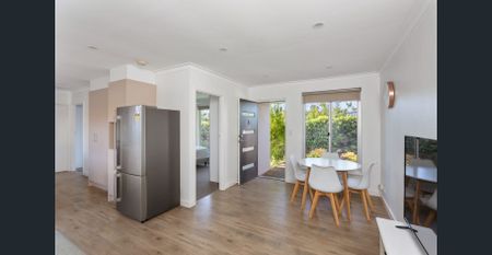 Discover the perfect blend of style and comfort in this beautifully renovated Hectorville unit. - Photo 4