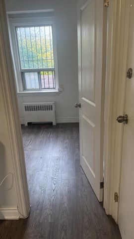 For Lease - 1528 Queen Street Unit# 1, Toronto, Ontario - Photo 2