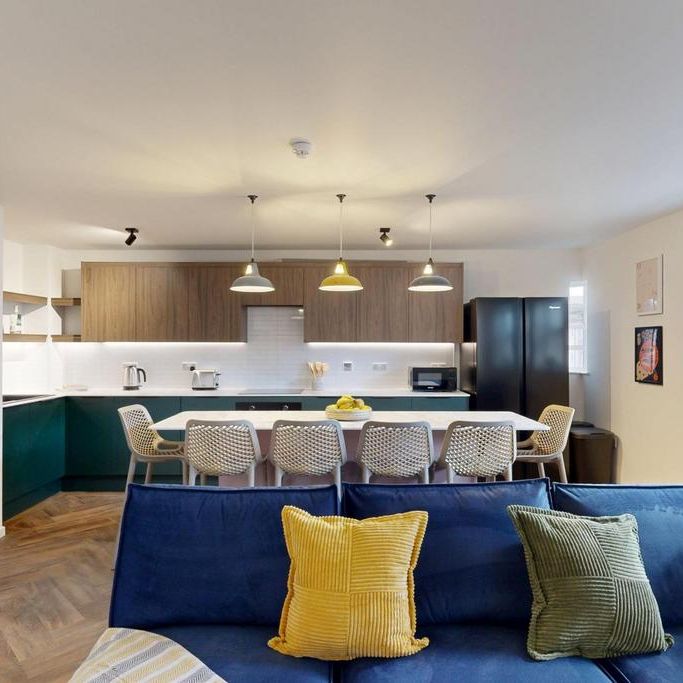 6 bedroom flat to rent - Photo 1