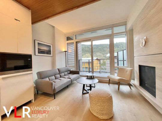 Condo in West Vancouver, BC - Photo 1